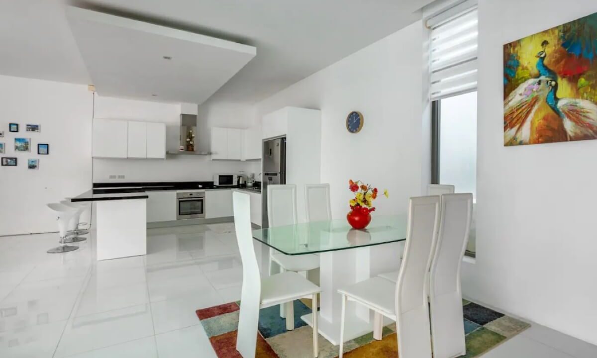 4_to_5_bedroom_modern_pool_villa_for_sale_from_owner_10_minutes_walk_kamala_beach_phuket_thai_residential_dining_kitchen_area